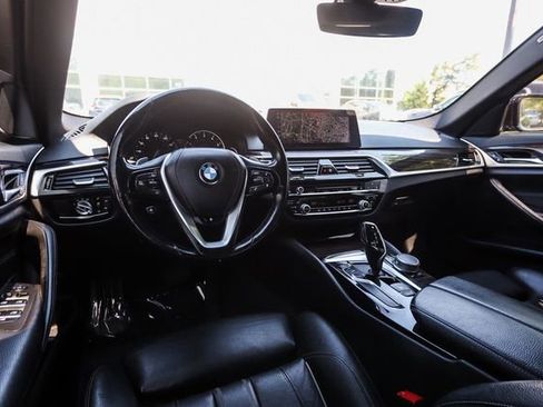 Used 2019 BMW 530i xDrive w/ Convenience Package AWD/4WD image 23