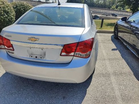 Used 2011 Chevrolet Cruze LS w/ Connectivity Package FWD image 11