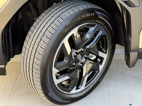 Used 2025 Subaru Forester Premium image 16