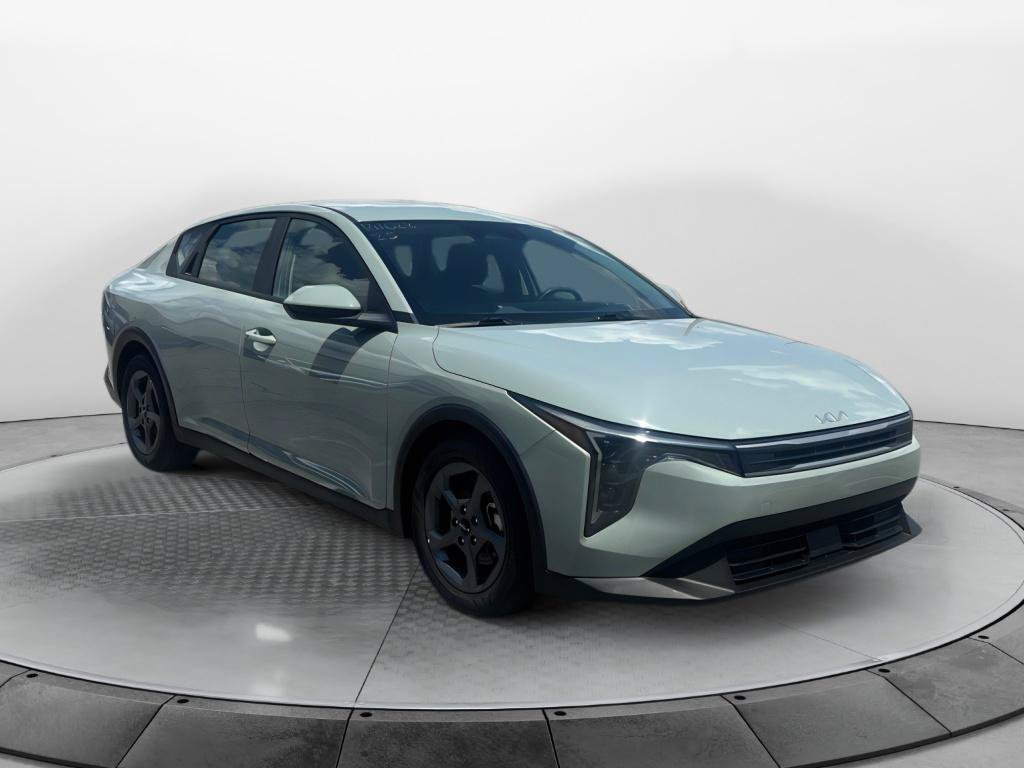 Used 2025 Kia K4 FWD image 1