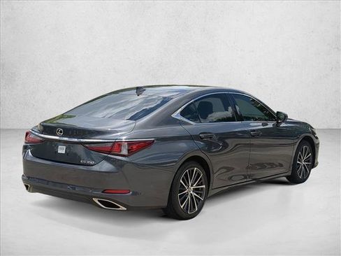Used 2024 Lexus ES 350 w/ Premium Package FWD image 5