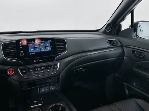 Used 2025 Honda Passport TrailSport image 24