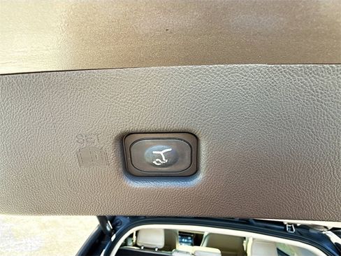 Used 2021 Lincoln Nautilus Reserve w/ Cargo Utility Package image 29