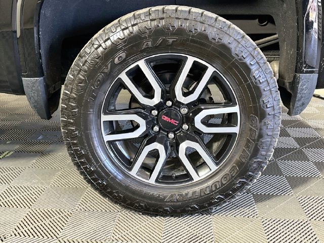 Used 2022 GMC Sierra 1500 AT4 w/ AT4 Preferred Package AWD/4WD image 29