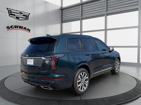 Certified 2024 Cadillac XT6 Sport w/ Technology Package AWD/4WD image 4