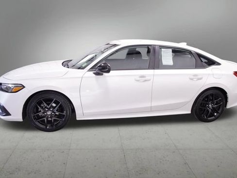 Certified 2024 Honda Civic Sport image 3