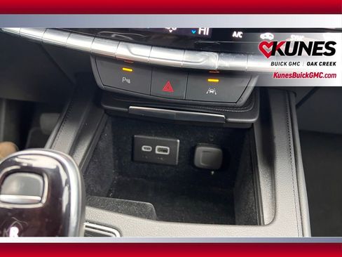 Used 2025 Cadillac XT4 Premium Luxury image 26