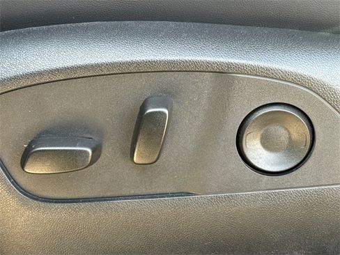 Used 2025 GMC Acadia AT4 image 26