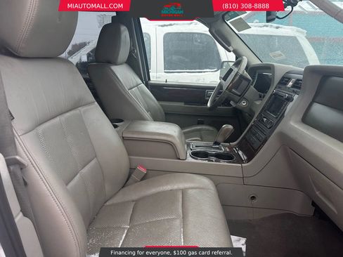 Used 2012 Lincoln Navigator 4WD image 15