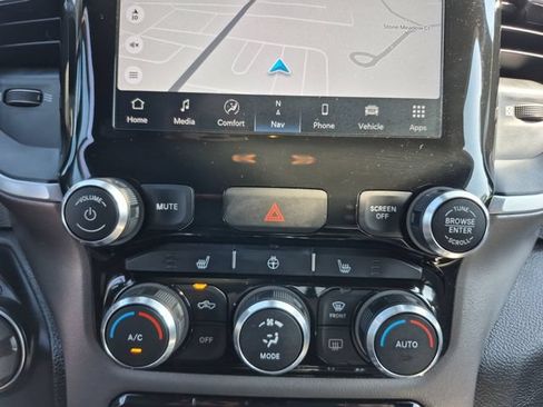 Used 2022 RAM 1500 Big Horn AWD/4WD image 22