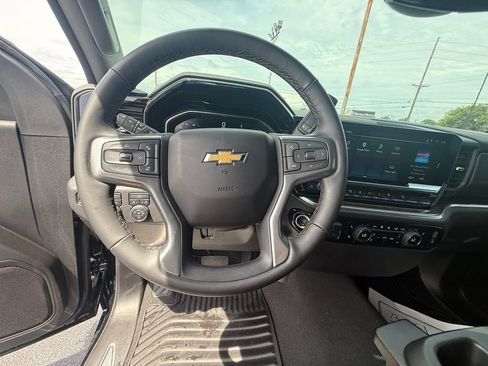 Used 2025 Chevrolet Silverado 3500 LT AWD/4WD image 16