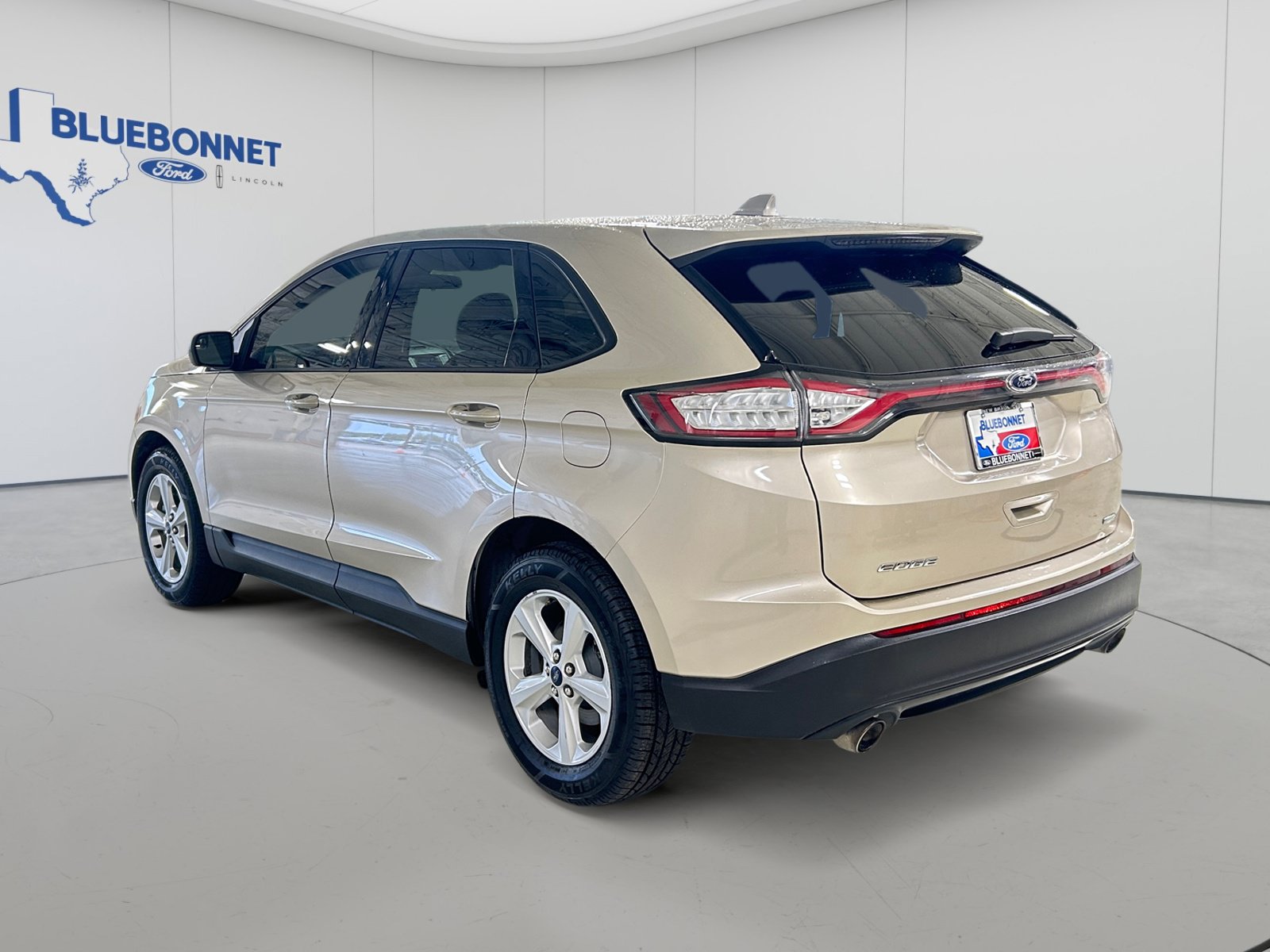 Used 2018 Ford Edge SE FWD image 7