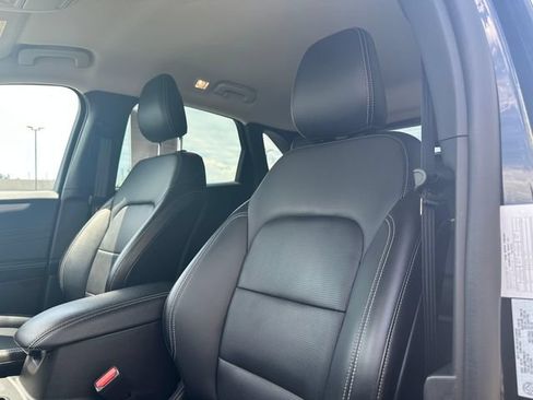 Certified 2025 Ford Escape Platinum AWD/4WD image 10