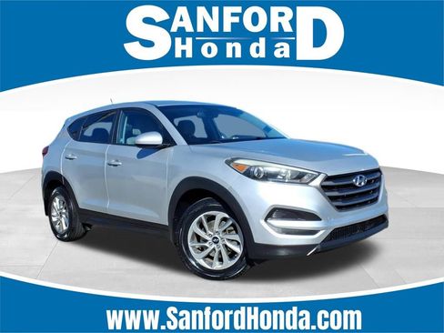 Used 2016 Hyundai Tucson SE image 1