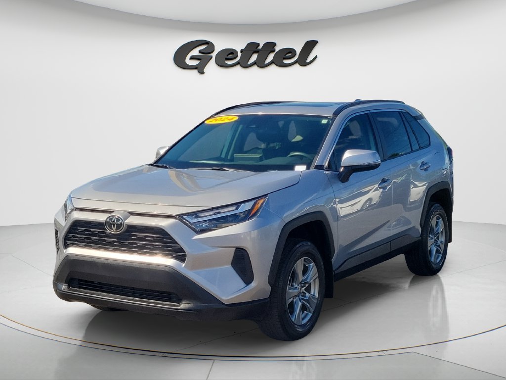 Used 2024 Toyota RAV4 XLE w/ Convenience Package FWD image 1