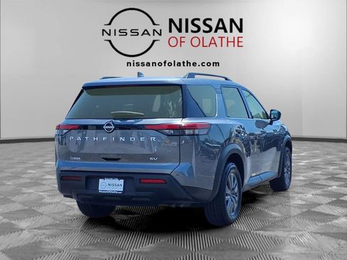 Used 2024 Nissan Pathfinder SV FWD image 27