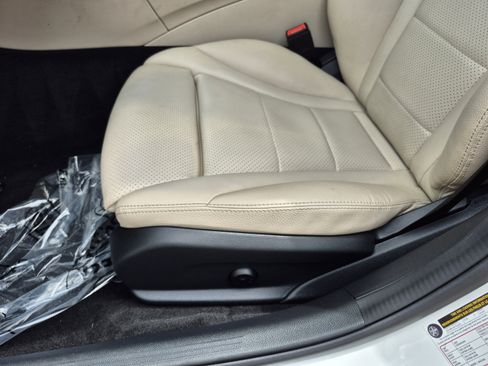 Used 2020 Mercedes-Benz C 300 4MATIC Sedan image 22
