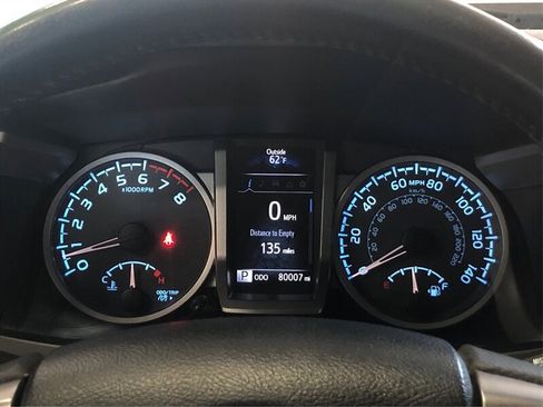 Used 2018 Toyota Tacoma SR5 image 14