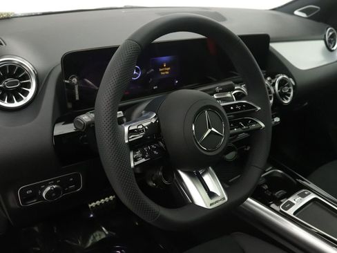New 2026 Mercedes-Benz GLA 35 AMG 4MATIC image 5