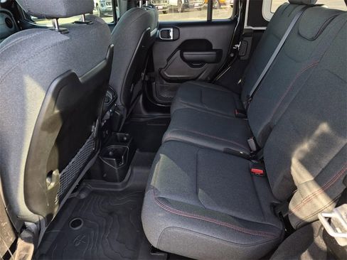 Used 2024 Jeep Wrangler Unlimited Rubicon w/ XTREMEE 35" Tire Package image 32