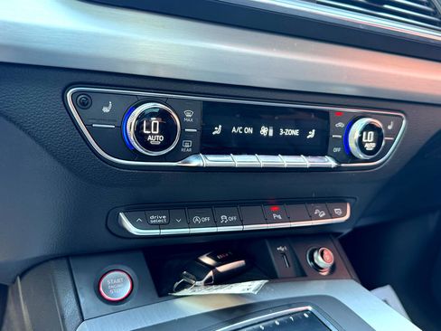 Used 2018 Audi SQ5 Premium Plus w/ Navigation Package image 22