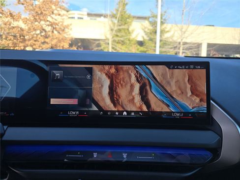 Used 2025 BMW X3 xDrive30i w/ Convenience Package image 29