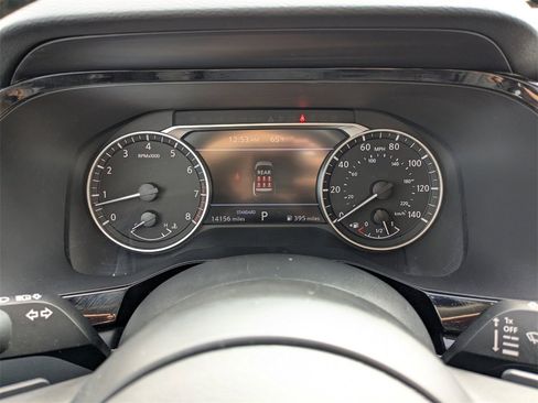 Used 2025 Nissan Pathfinder SV image 29