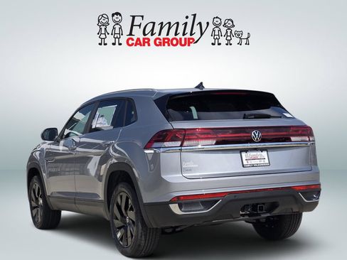 New 2026 Volkswagen Atlas Cross Sport SE FWD image 3
