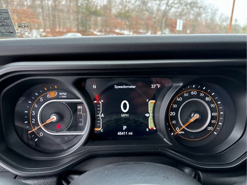 Used 2024 Jeep Wrangler Unlimited Rubicon image 12