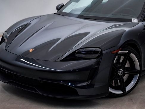 Used 2020 Porsche Taycan 4S image 4