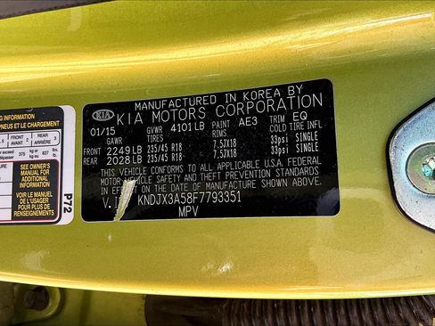 Used 2015 Kia Soul ! FWD image 28