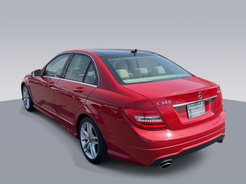 Used 2012 Mercedes-Benz C 300 4MATIC Sedan image 2