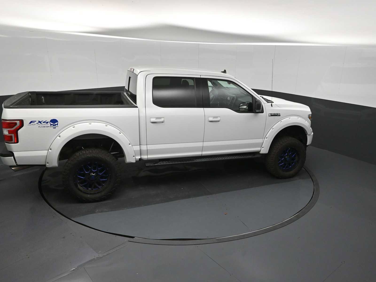 Certified 2019 Ford F150 XLT w/ Equipment Group 302A Luxury AWD/4WD image 16
