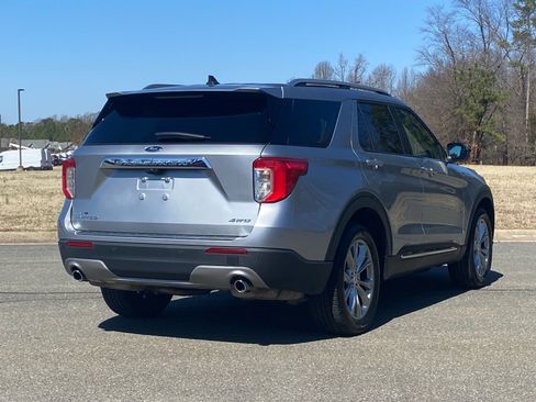 Certified 2023 Ford Explorer Limited image 4