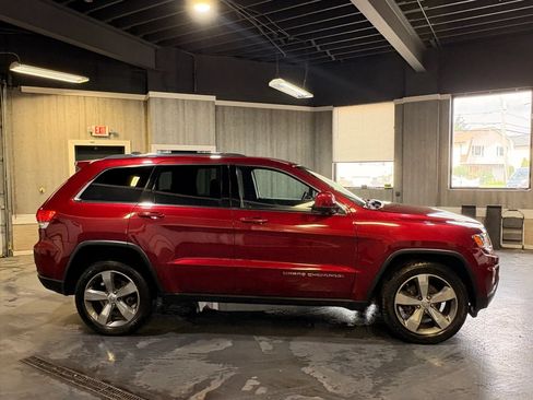Used 2014 Jeep Grand Cherokee Laredo w/ Quick Order Package 23E AWD/4WD image 7