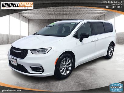 Used 2026 Chrysler Pacifica Limited