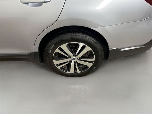 Used 2019 Subaru Outback 2.5i Limited AWD/4WD image 30
