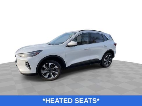 Used 2023 Ford Escape Platinum image 5