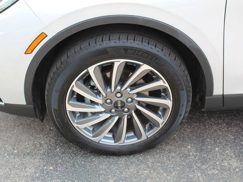 Used 2023 Lincoln Corsair Reserve w/ Equipment Group 201A FWD image 12