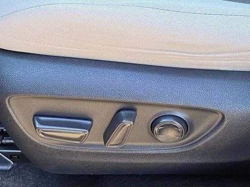 Used 2025 Toyota RAV4 XLE w/ Convenience Package image 14