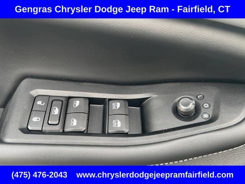 Used 2023 Jeep Grand Cherokee Limited w/ Luxury Tech Group II AWD/4WD image 47