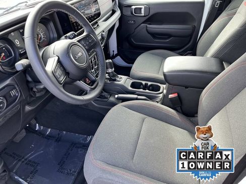 Used 2025 Jeep Wrangler Rubicon image 26