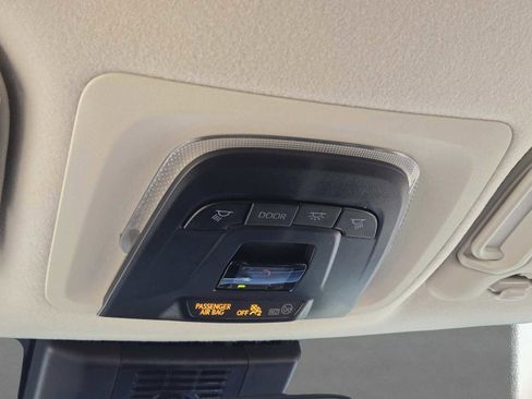 Used 2025 Toyota Corolla LE image 27