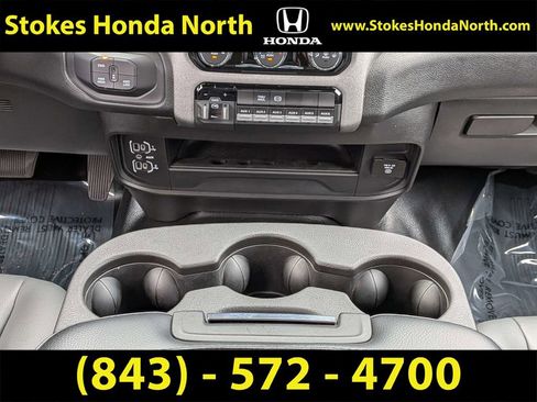 Used 2025 RAM 3500 Tradesman w/ Chrome Appearance Group AWD/4WD image 21