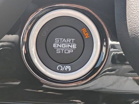 New 2026 RAM 1500 Laramie AWD/4WD image 24