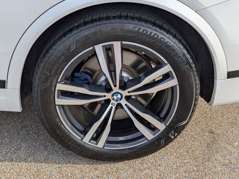 Used 2024 BMW X7 M60i w/ Executive Package image 28