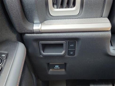 New 2025 Ford Expedition Active image 15