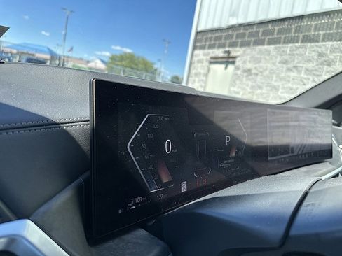 Certified 2025 BMW X5 xDrive50e w/ Climate Comfort Package image 22