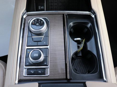 Used 2023 Ford Expedition Limited image 26