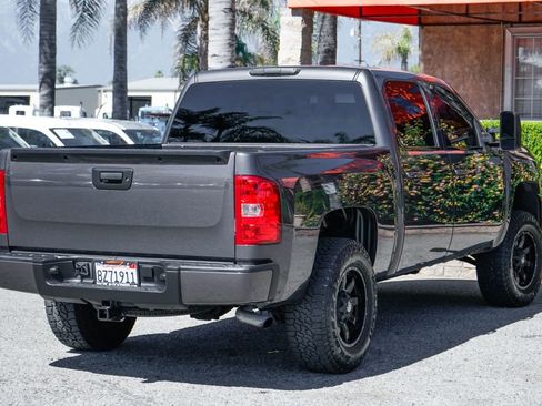 Used 2010 Chevrolet Silverado 1500 LT w/ Regional Value Package image 9